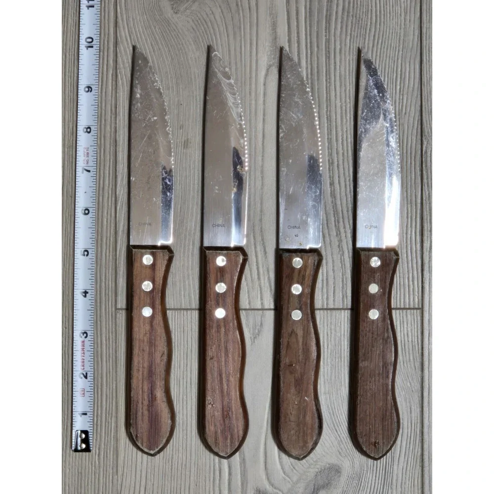 Towle Silversmiths Since 1690 Set of Four Steak Knives Wood‎ Handle